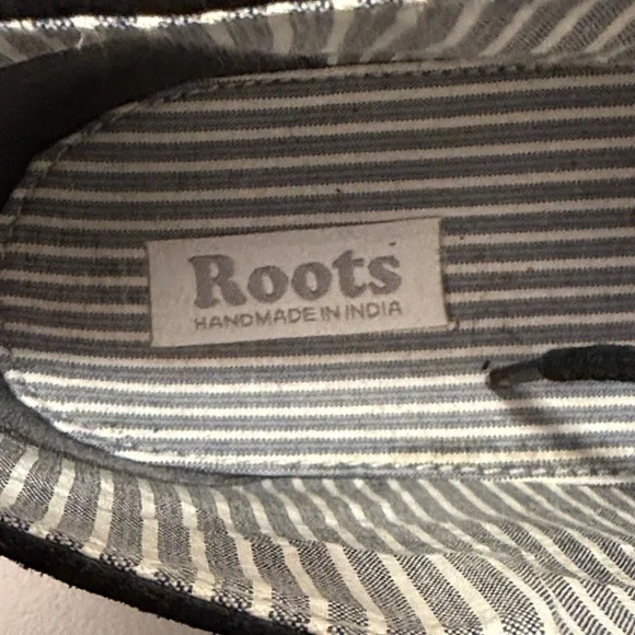 ROOTS  Men’s Black Suede Lace-Up Chukka Boots - Picture 2 of 5